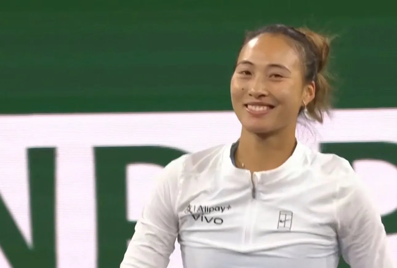 九游-阿扎伦卡回归赛场，问鼎冠军首场状态亮眼，DWG观众沸腾！